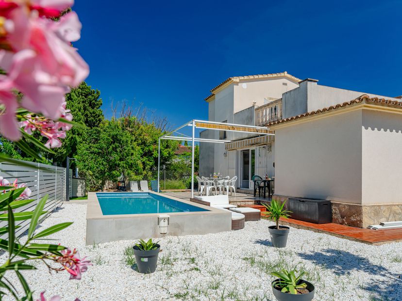 Villa in Montgó, Spain