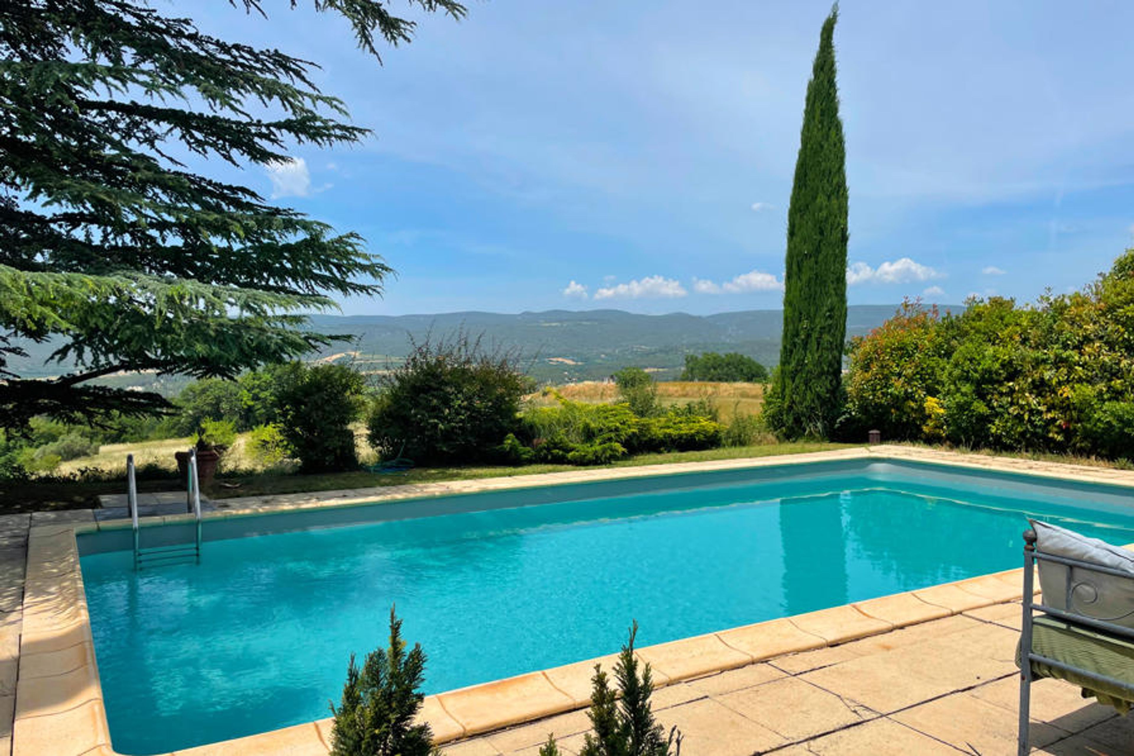 Swimming pool (10x5m)