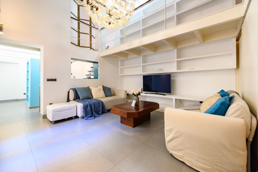 Apartment in Spain, Universidad
