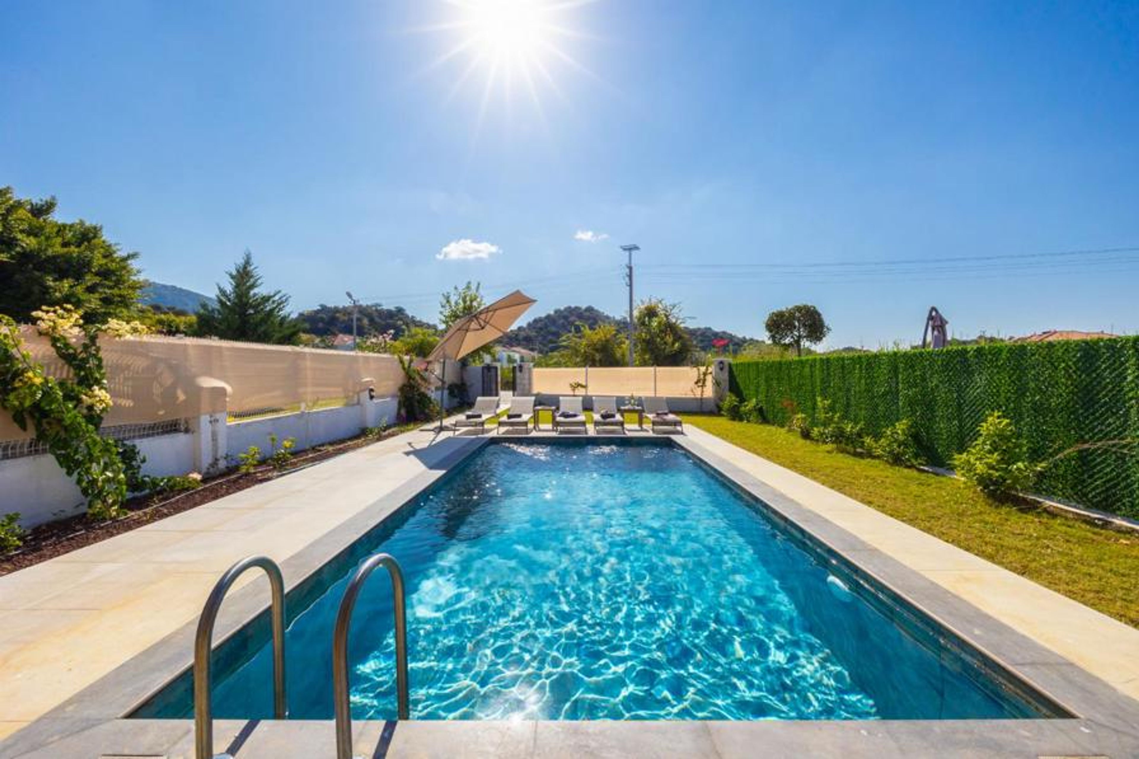 Private pool and terrace