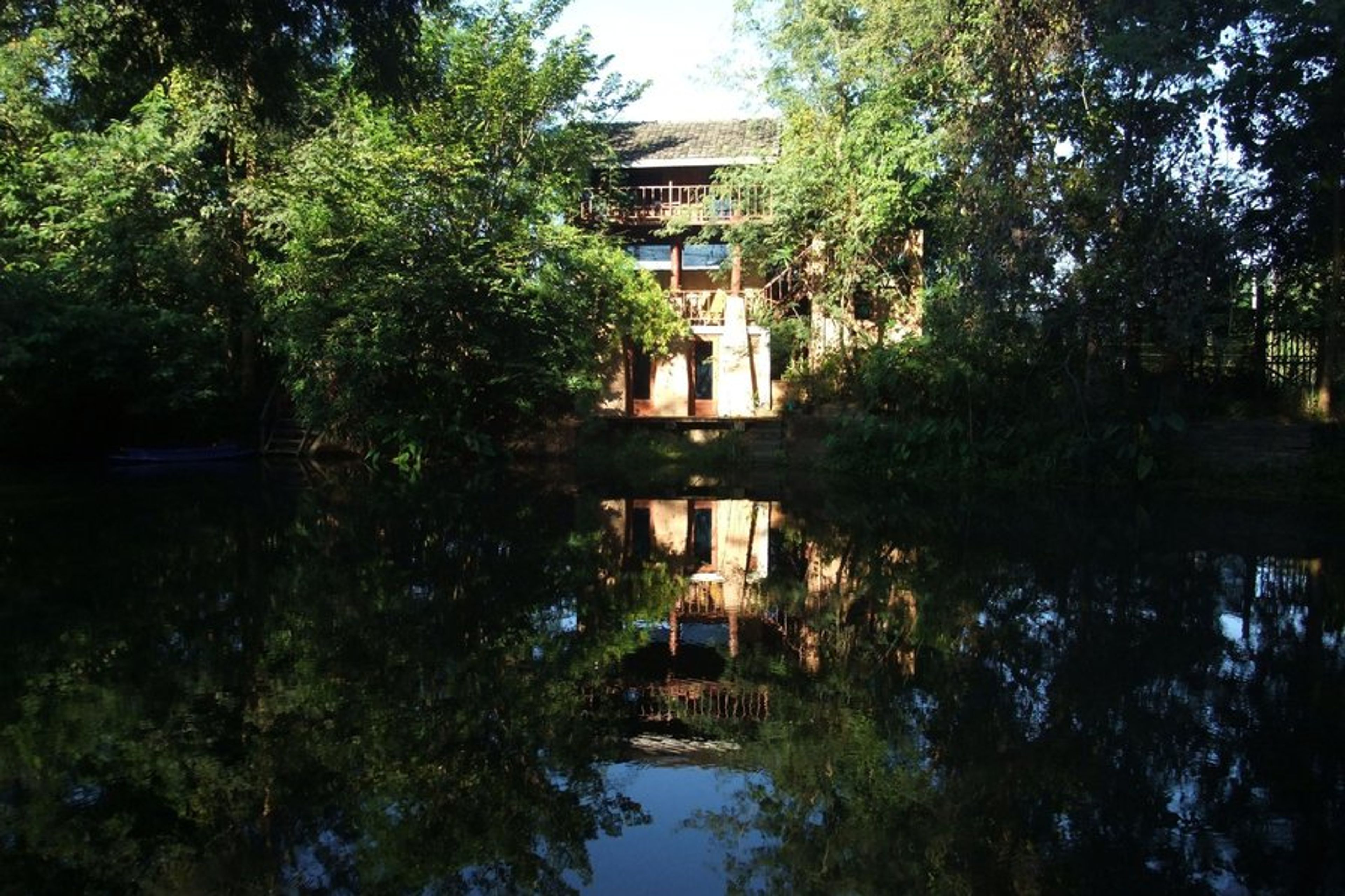 Tai Saeng Chan Pavilion, view from pond, in morning sun