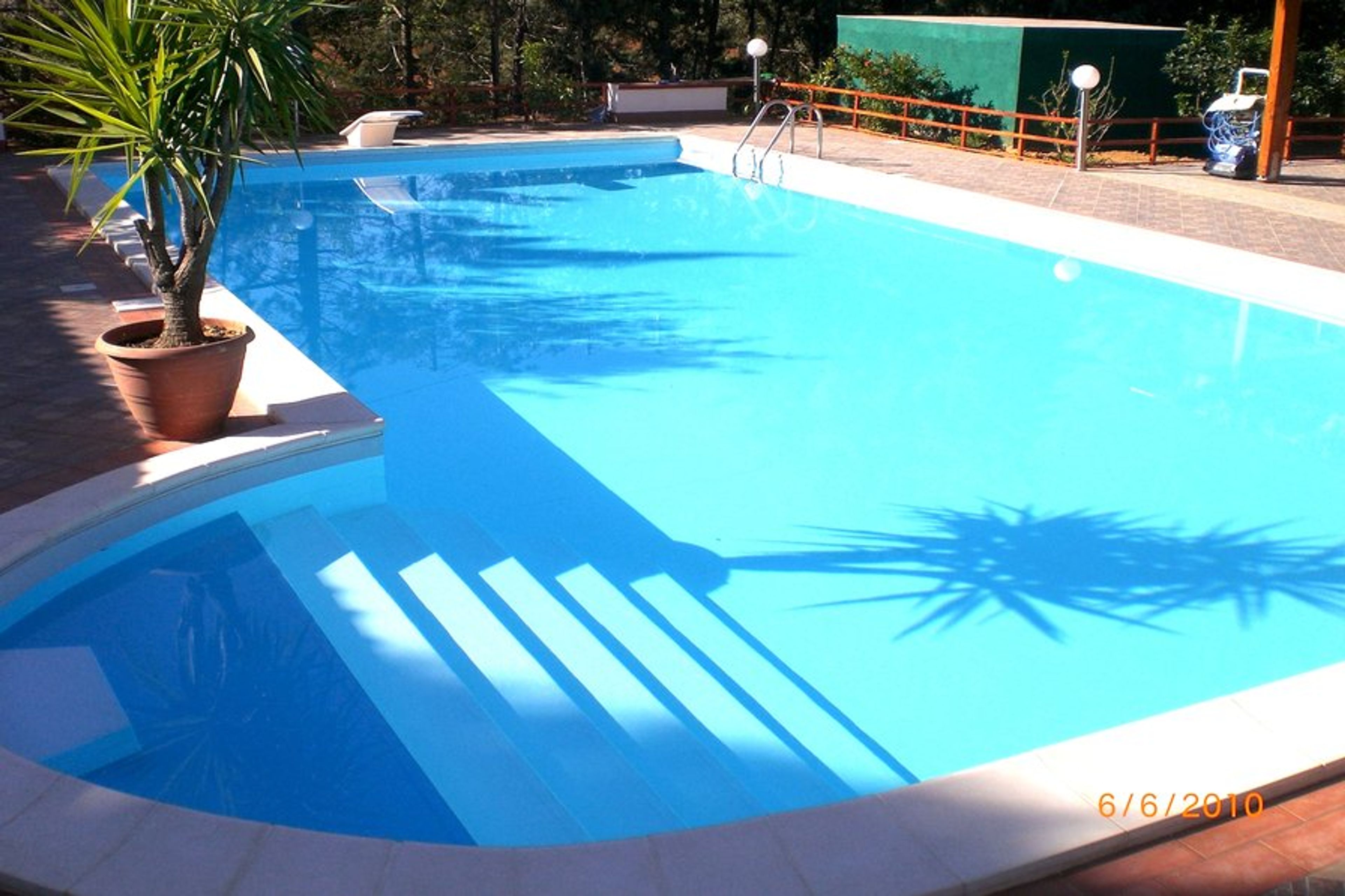 SWIMMING POOL SALT WATER large 12 m x 6. NATURAL CHLORINE, NO CHEMICAL