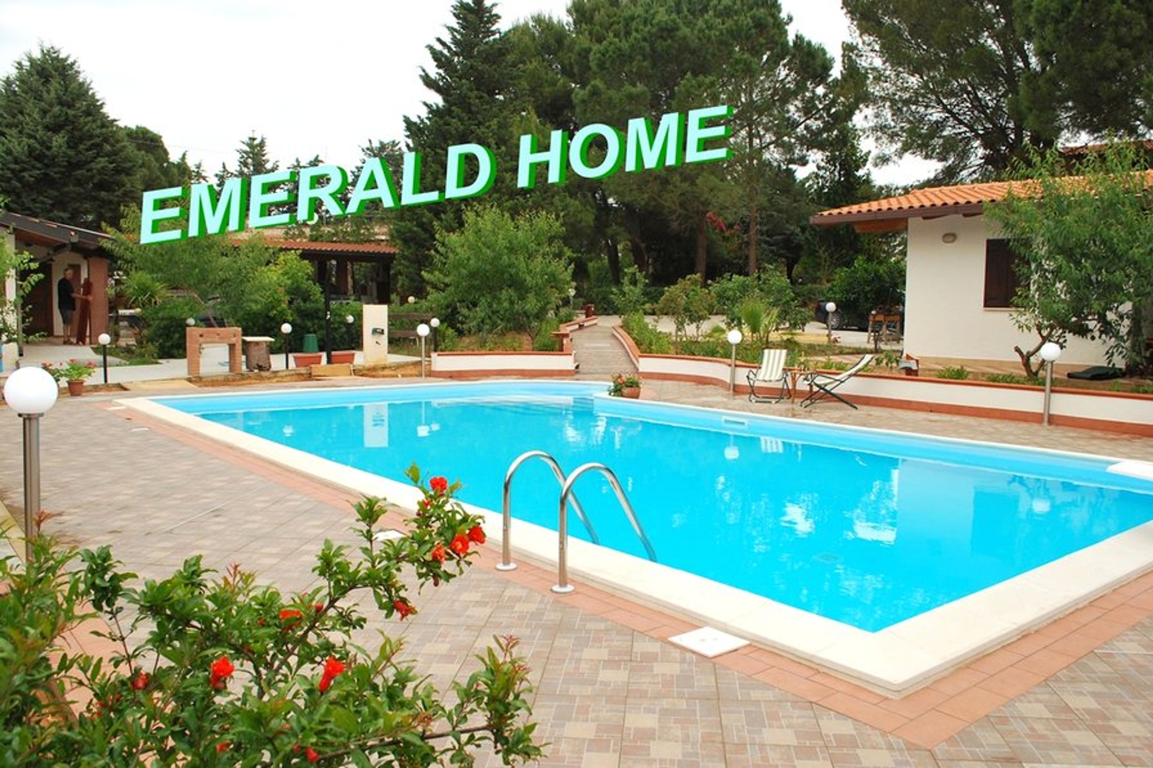 AMAZING EXTRALARGE POOL SALT WATER AND NATURAL CHLORINE