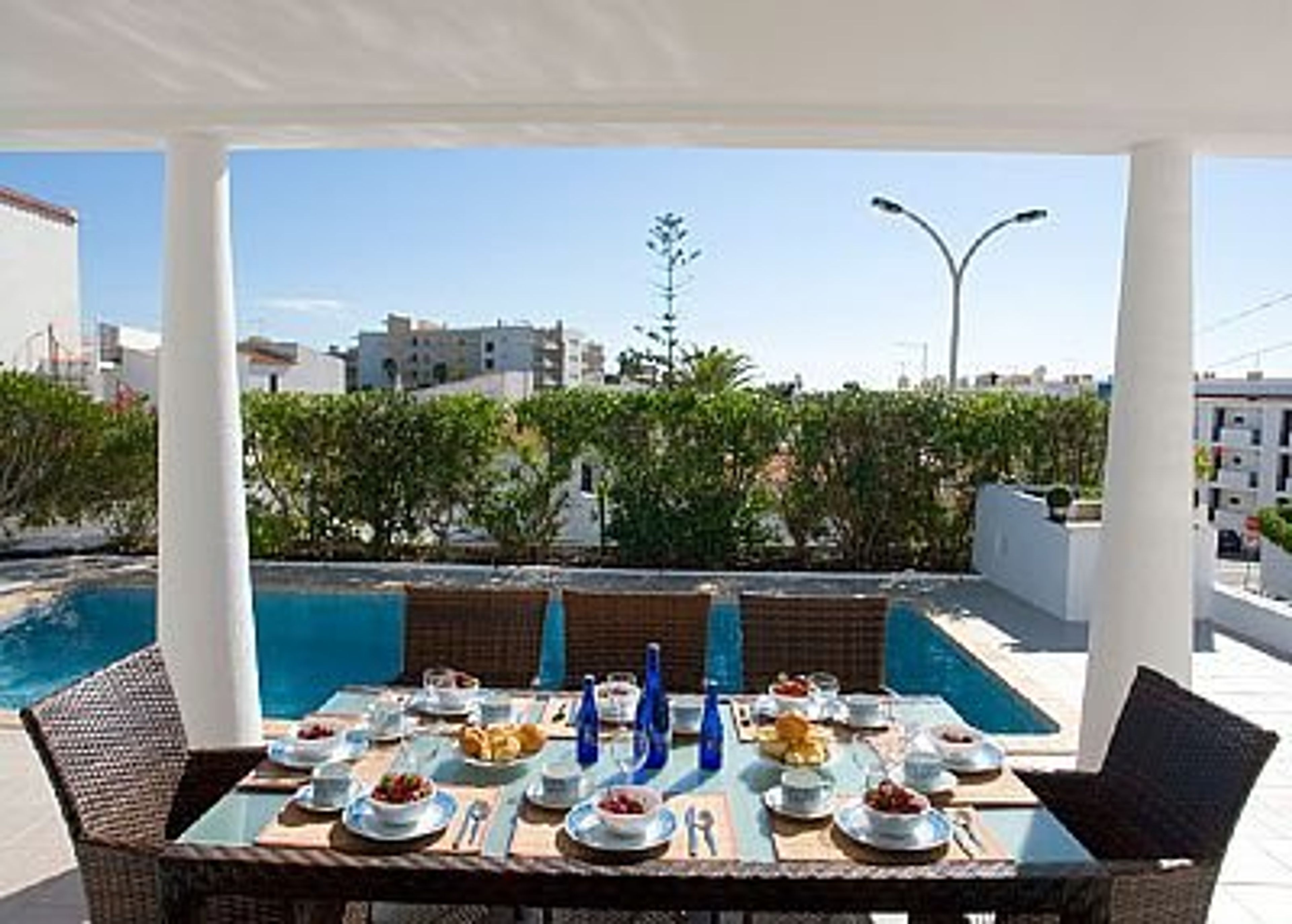 dining and pool