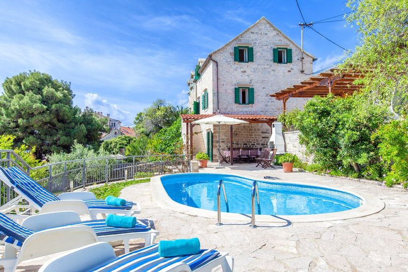 Villa in Sumartin, Croatia