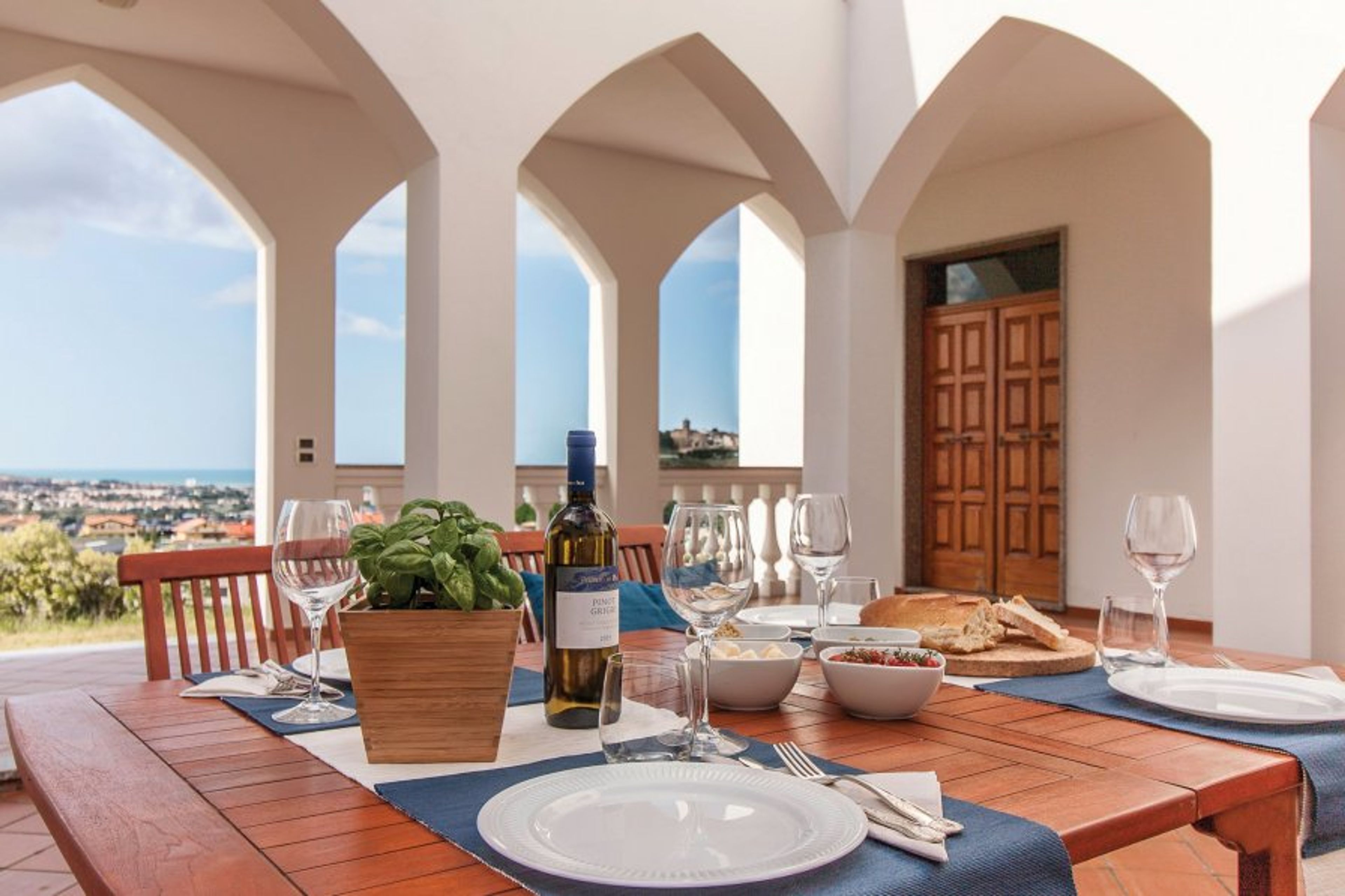 Dine "al fresco" while you enjoy spectacular panoramic views