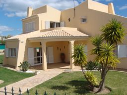 Sesmarias holiday villa rental with private pool
