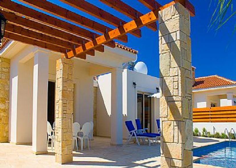 Villa in Coral Bay Centre, Cyprus: Pool Area