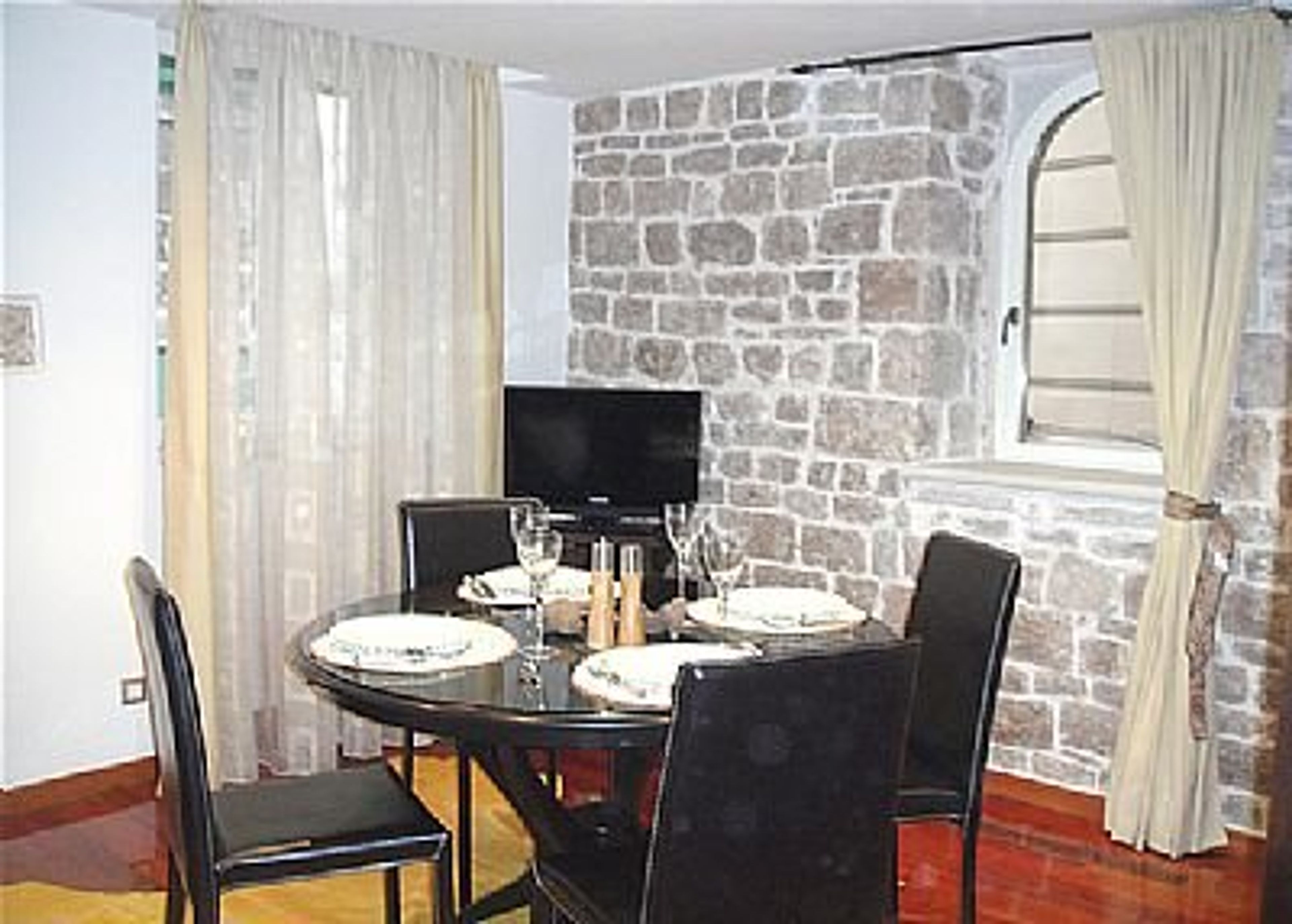 Emperor's Retreat Dining Room