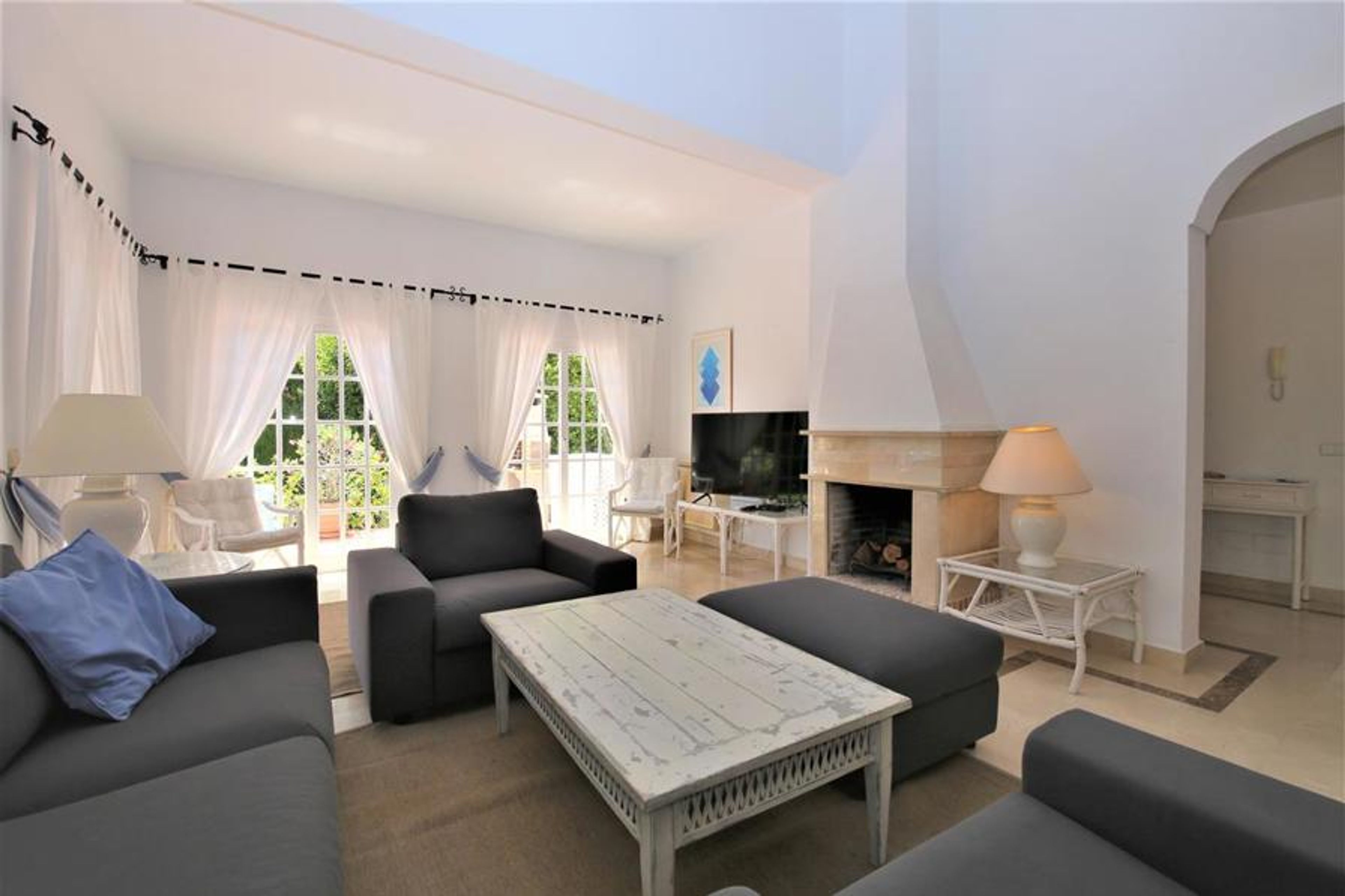 Spacious and modern lounge with air conditioning a