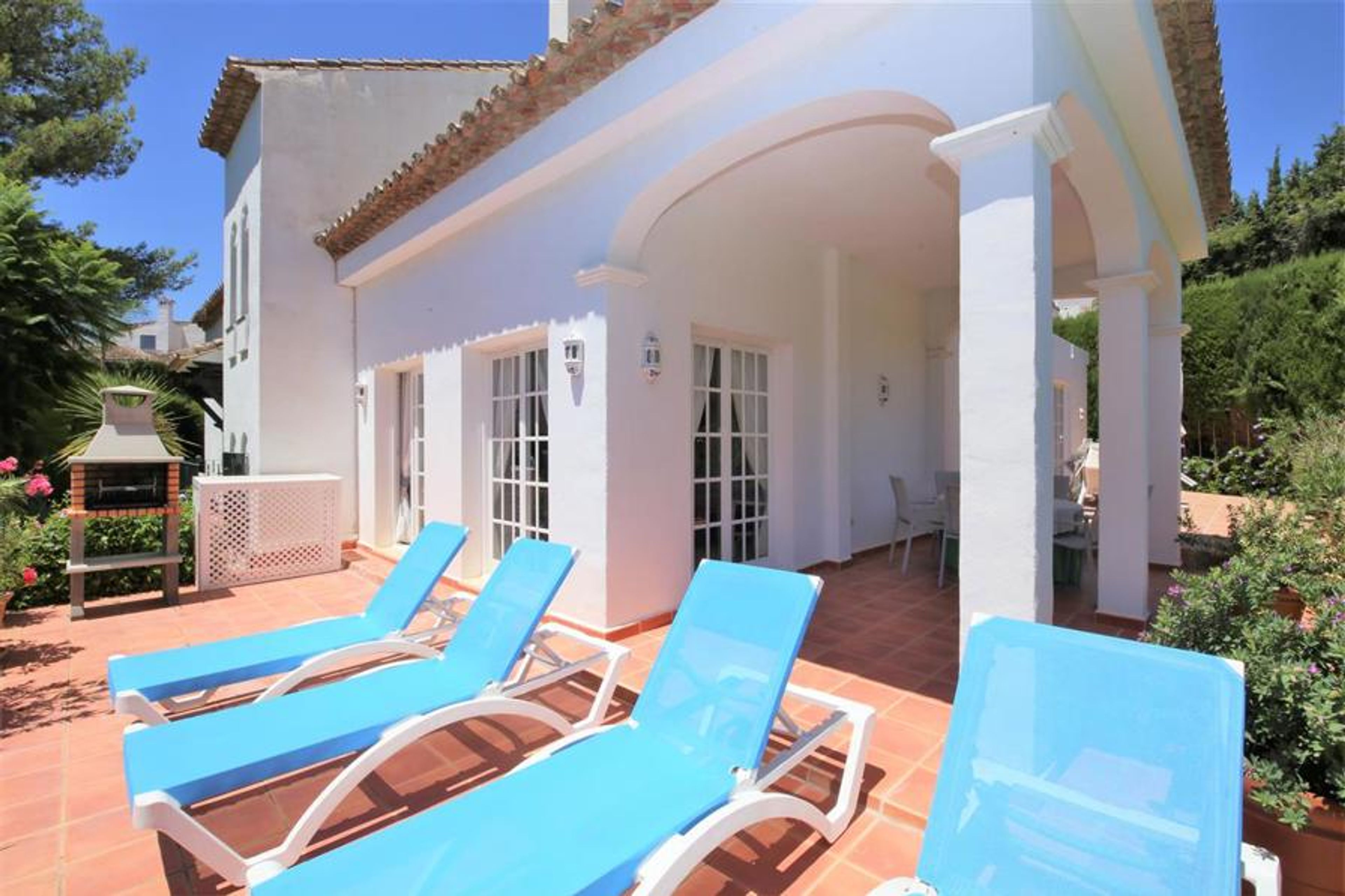 Sun loungers available for guests on the terrace n