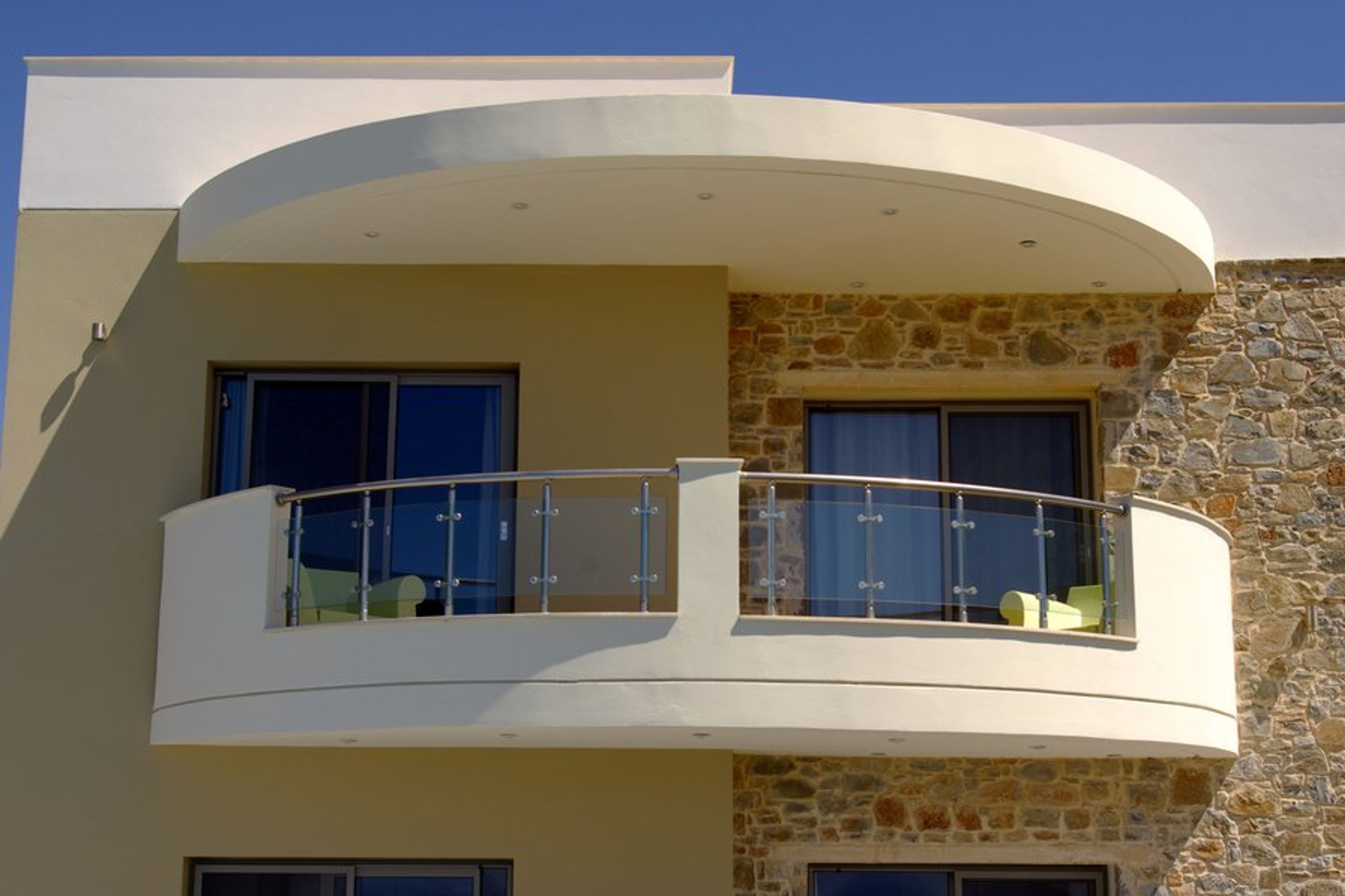 Great balcony looking out to sea