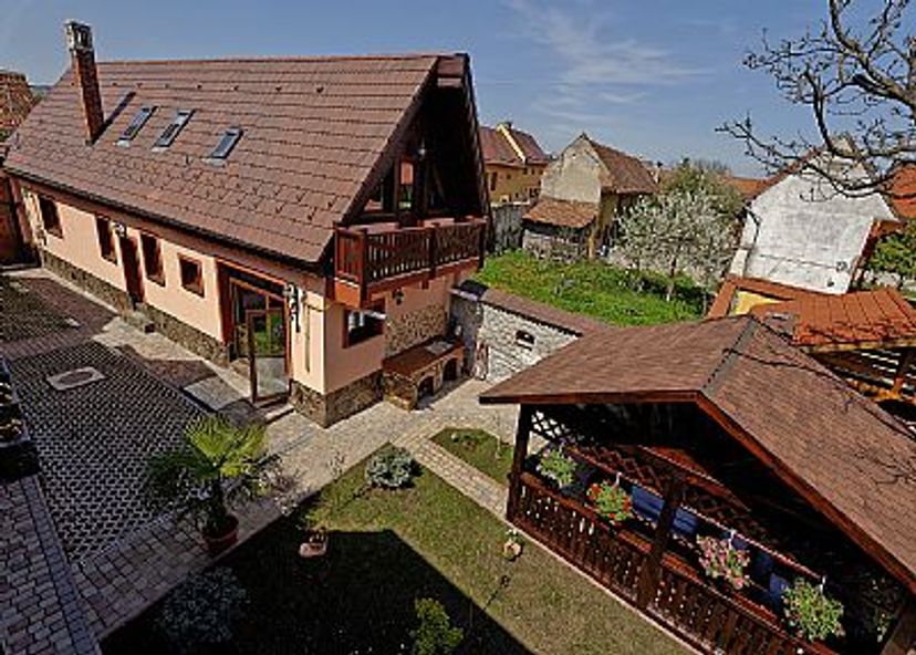 Villa in Brasov, Romania: Yard