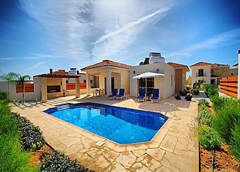 Villa in Coral Bay Centre, Cyprus: Pool Area