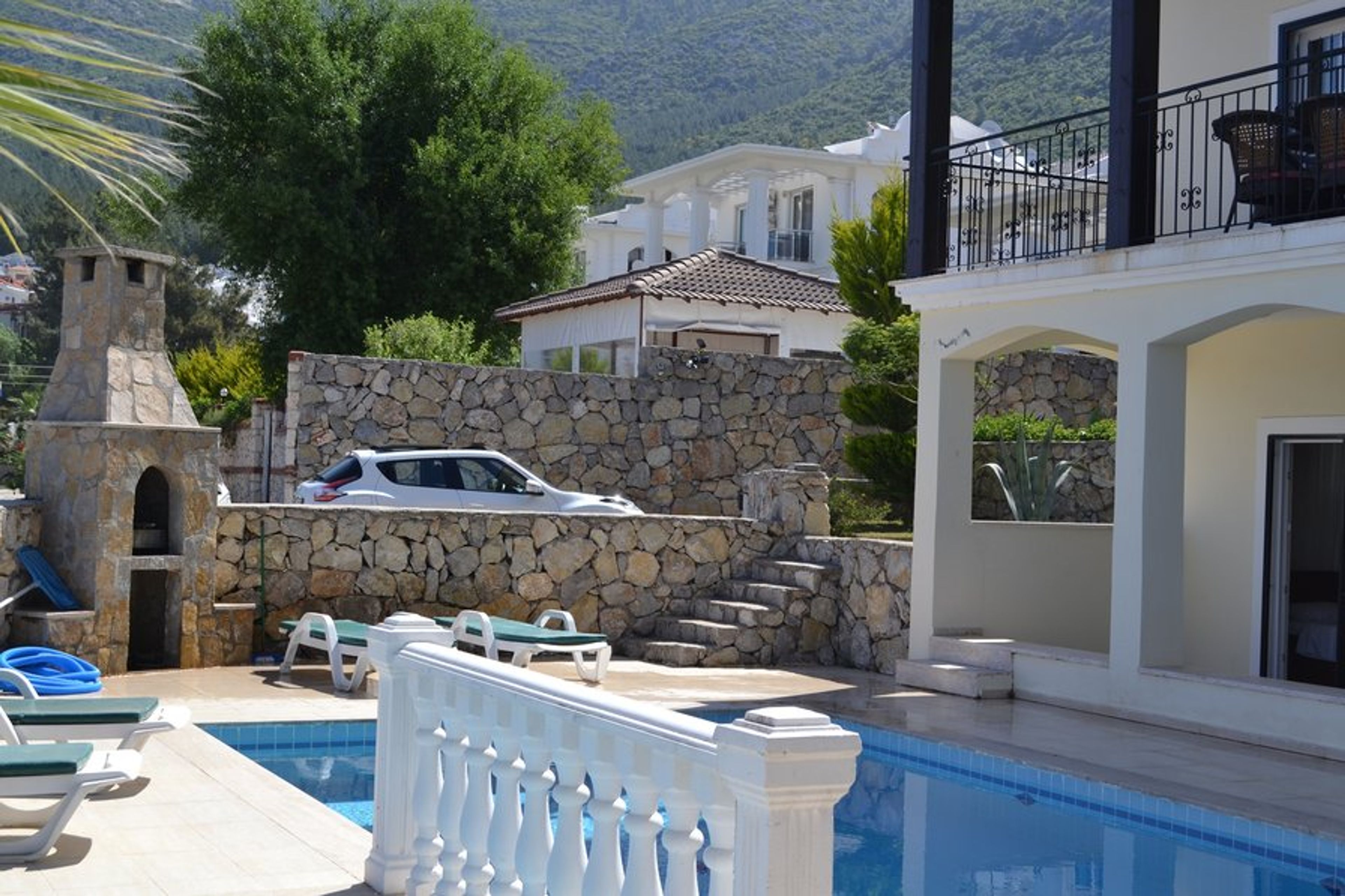 Akaysa villa private pool and off stree parking