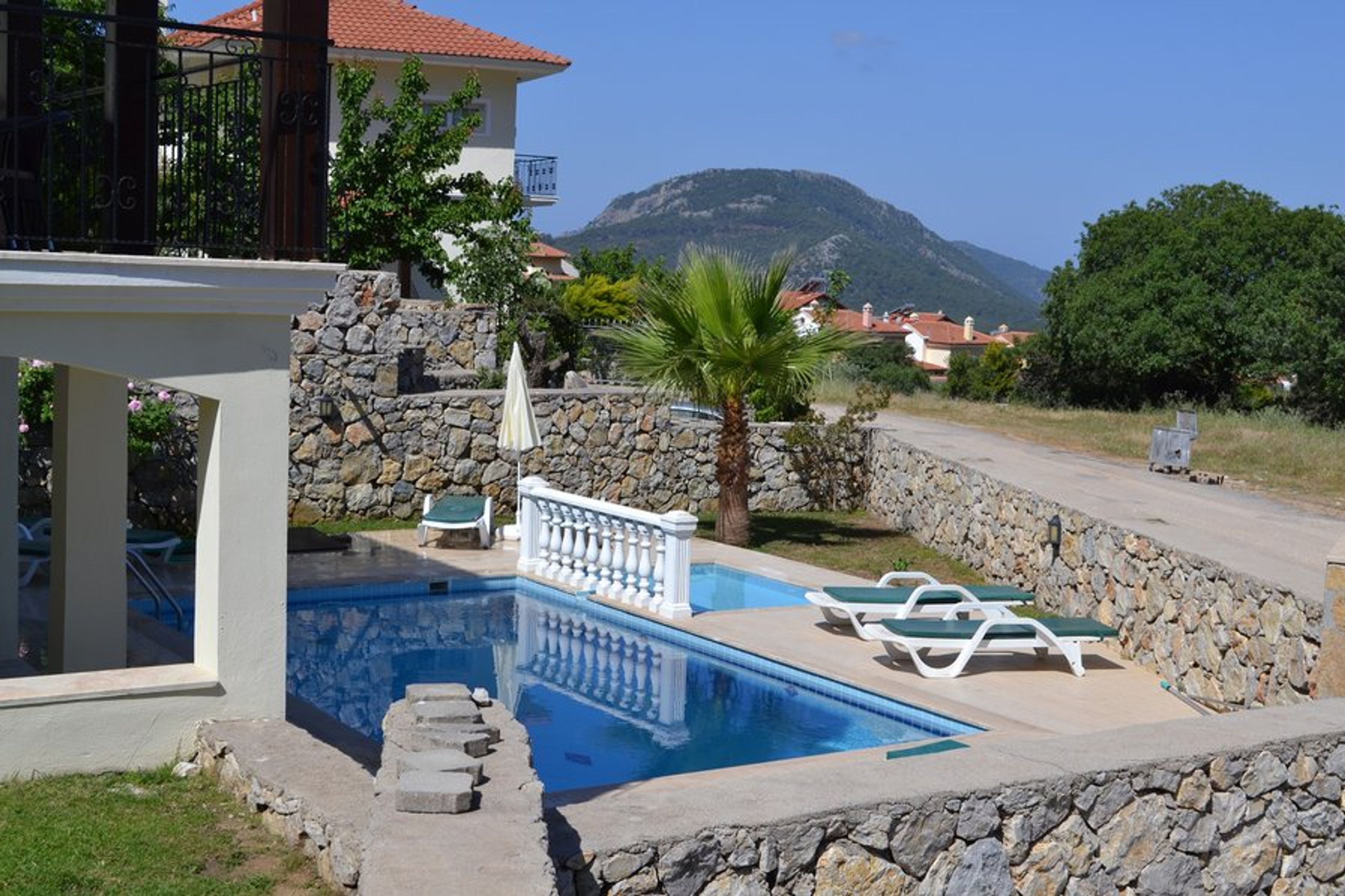 Akaysa villa private pool area