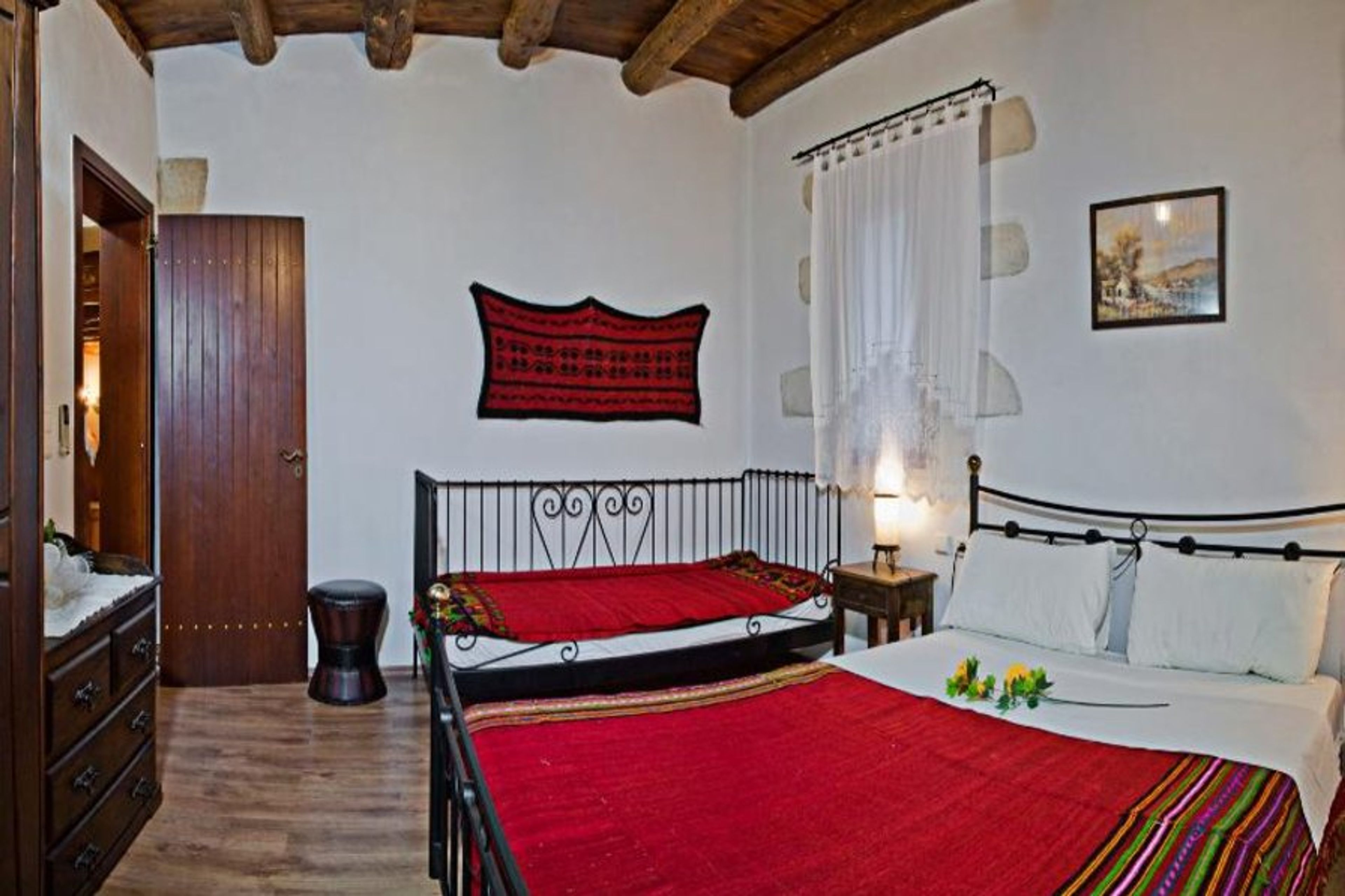 Bedroom 2 Villa Aloni