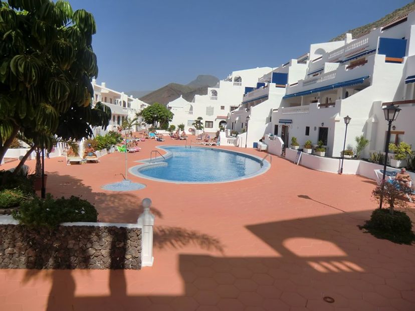 Holiday apartments in South Tenerife from £28 Clickstay