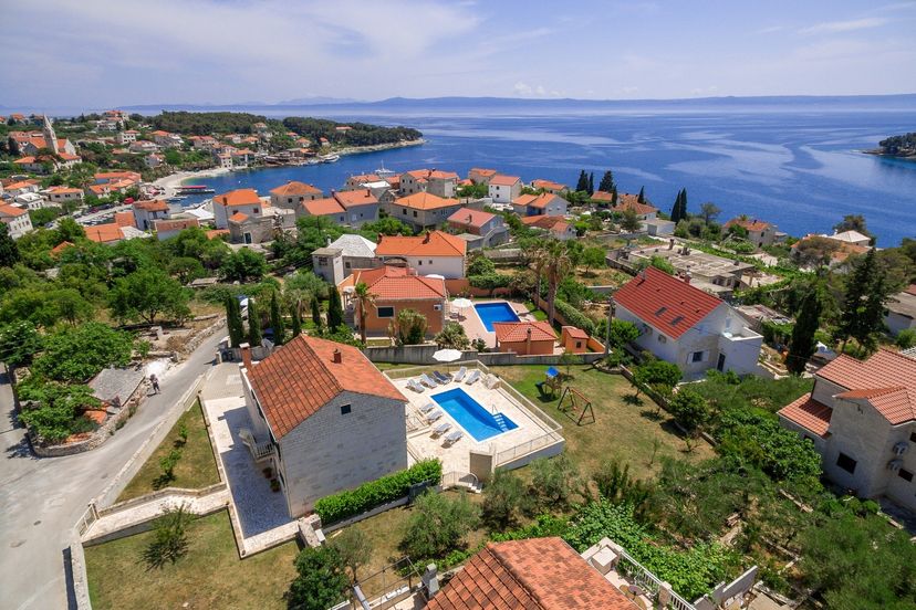 Villa in Sumartin, Croatia
