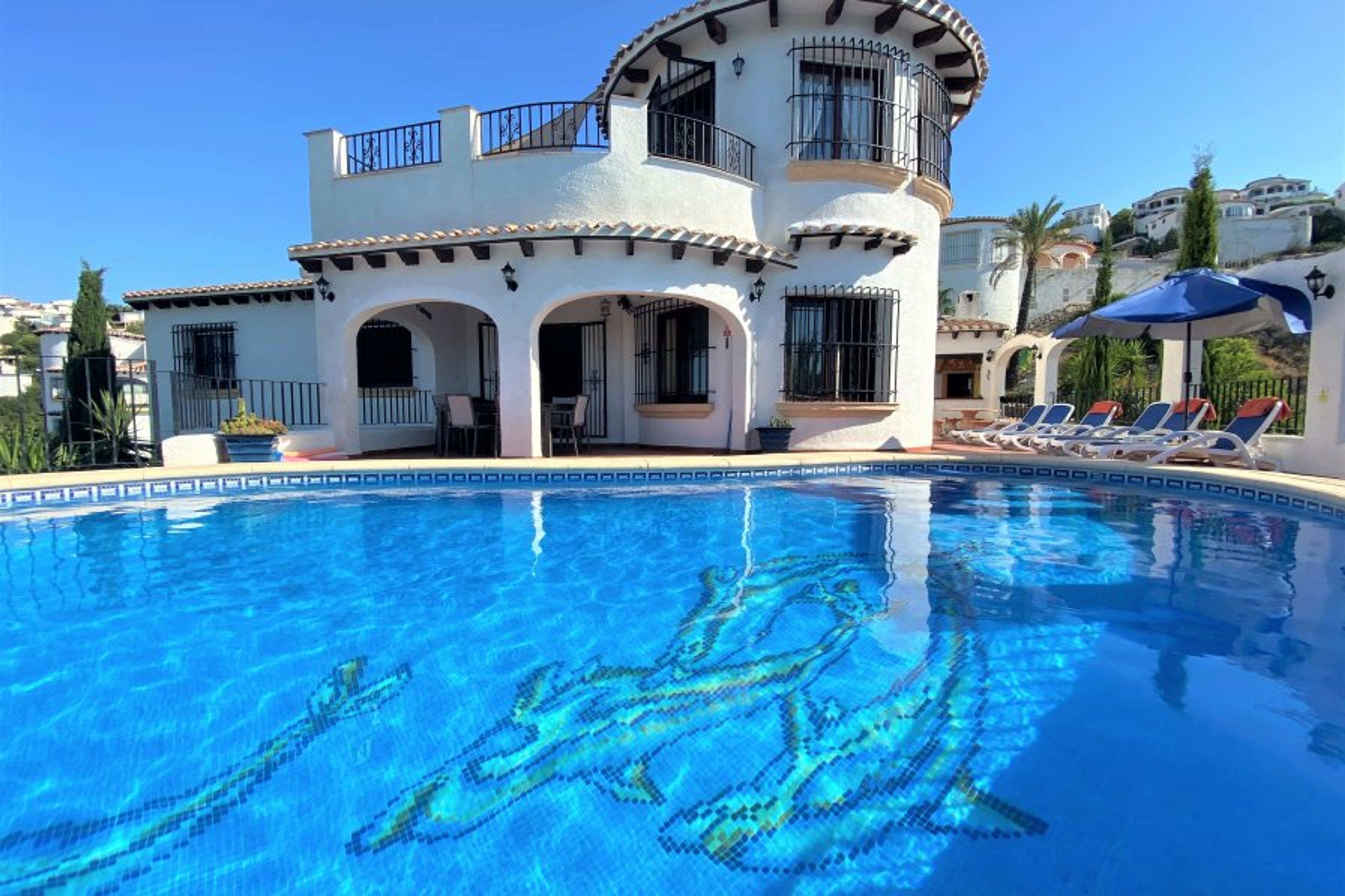 Casa de los Cuatro Delfines is a 4 Bedroom villa, 8+2 berth