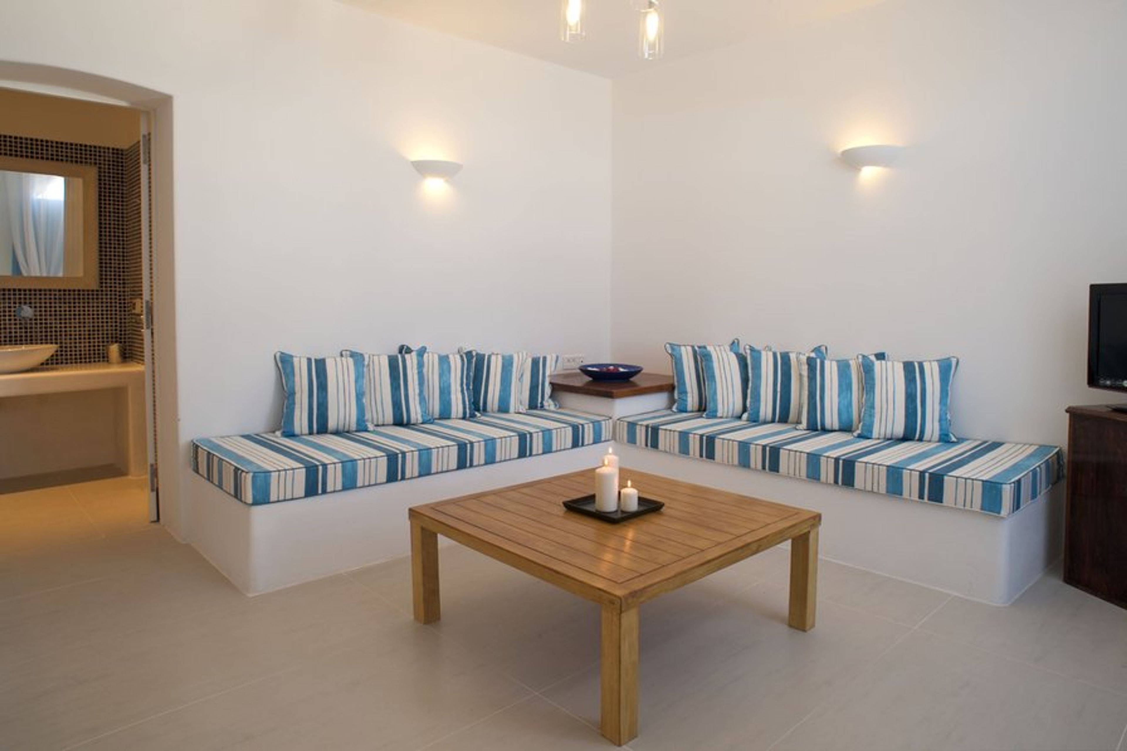 Zephyros Guesthouse - Living room