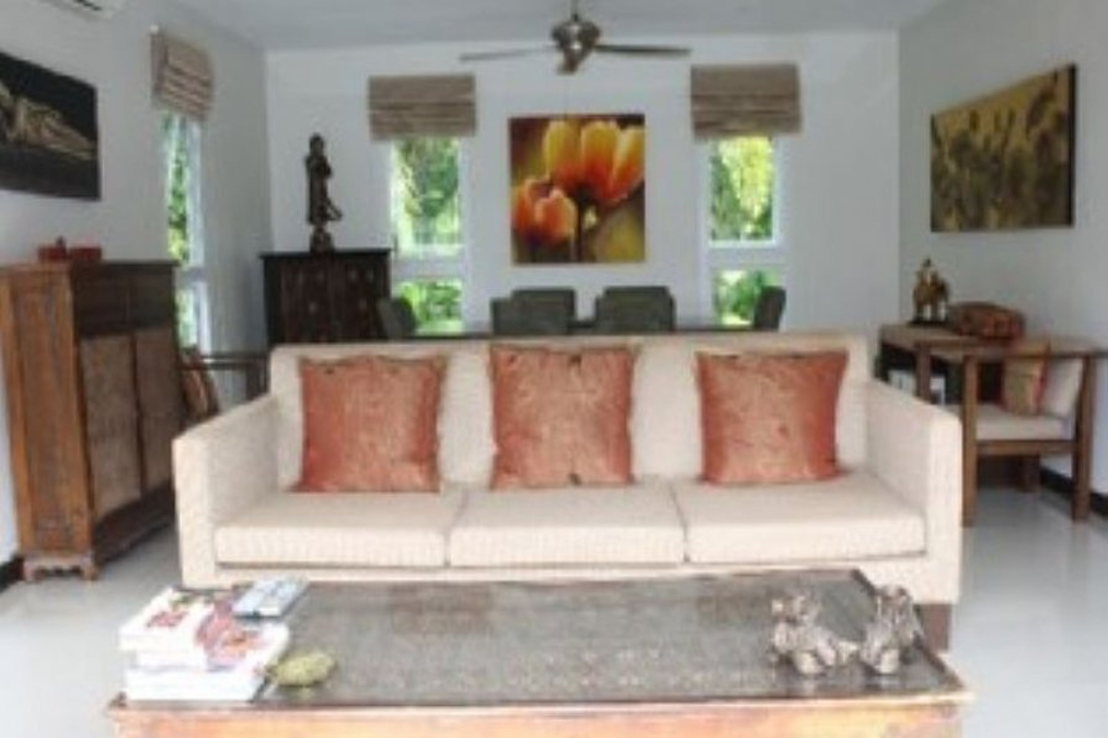 Living / dining area