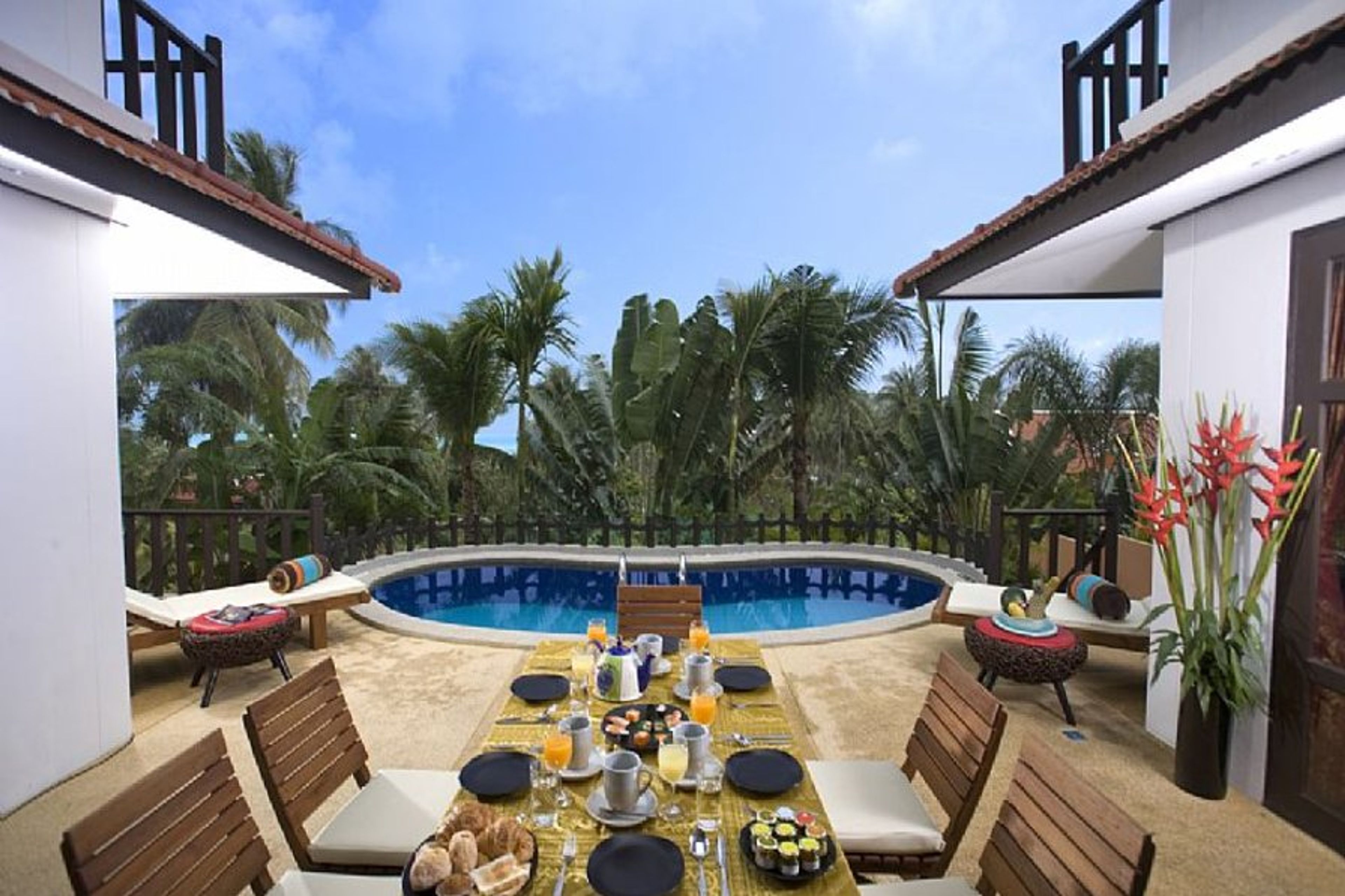 Breakfast served in Pool Patio