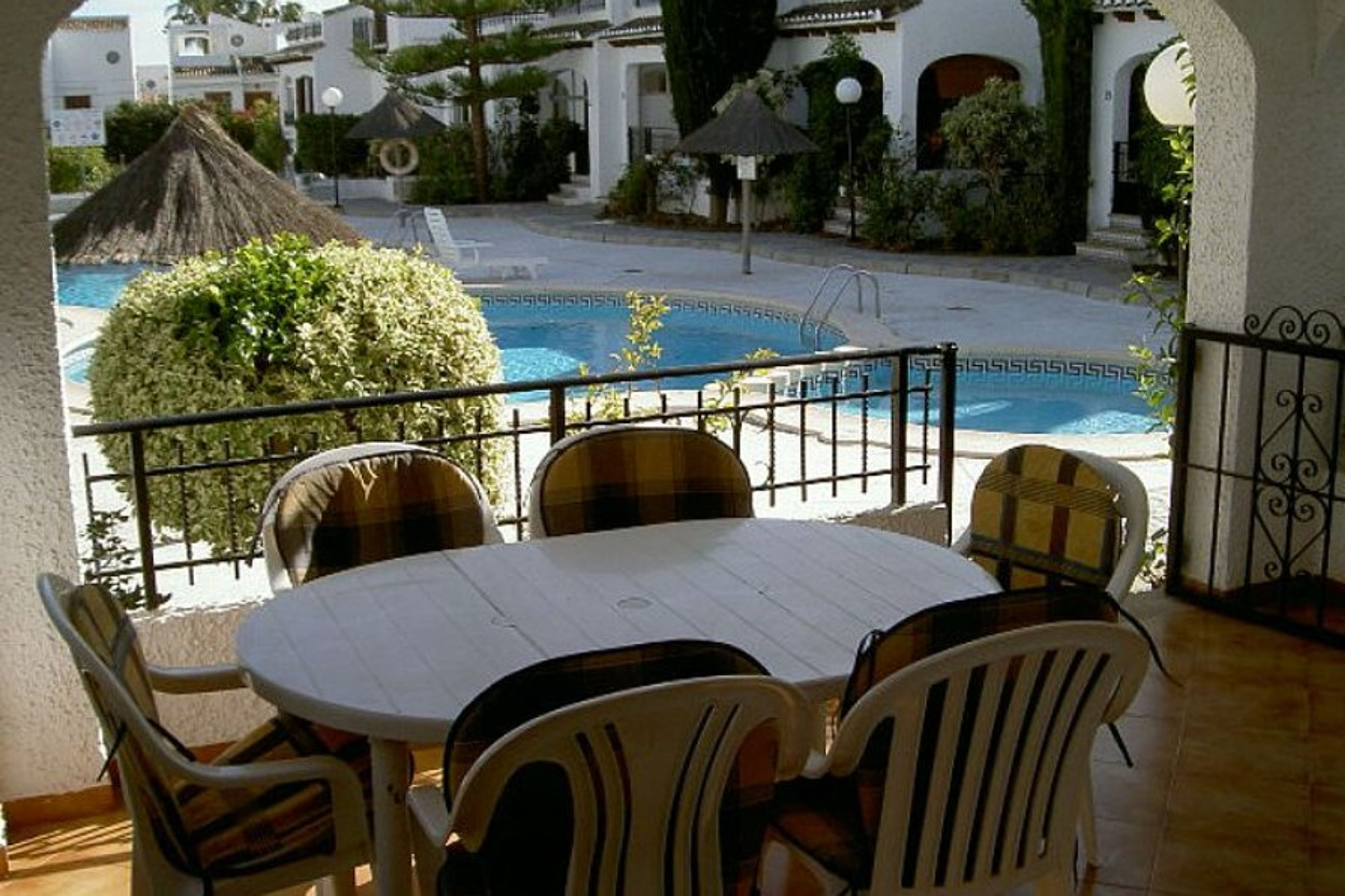 Spacious Covered Terrace with BBQ