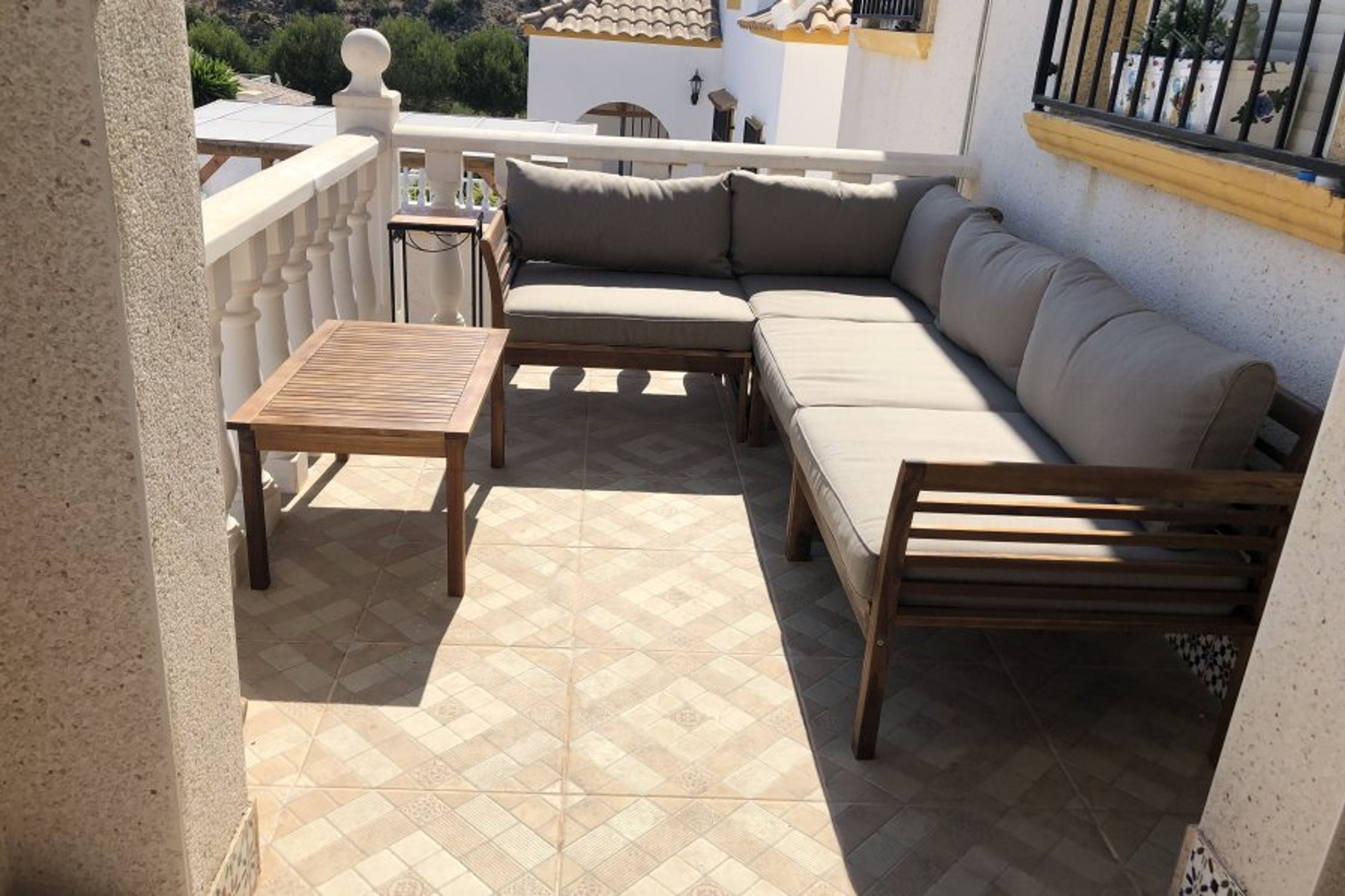 Front terrace lounging area