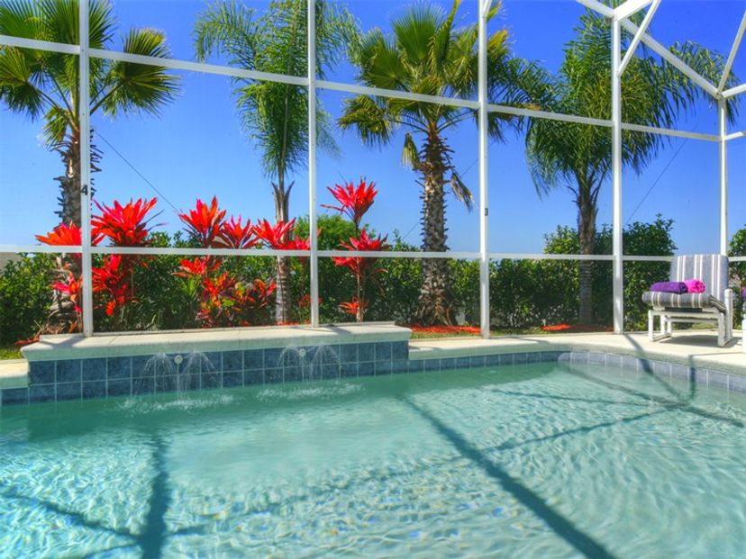Villa in Highlands Reserve Golf course, Florida: Atractive planting around pool