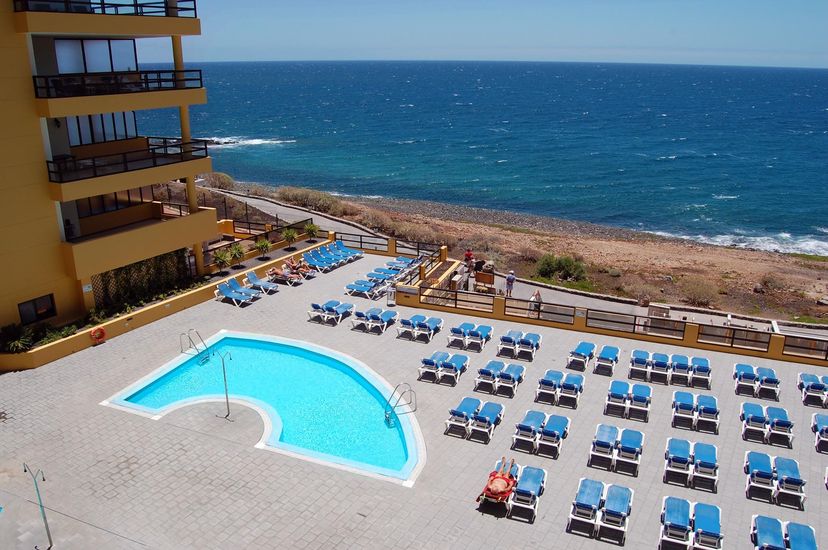 Holiday apartments in South Tenerife from £28 Clickstay