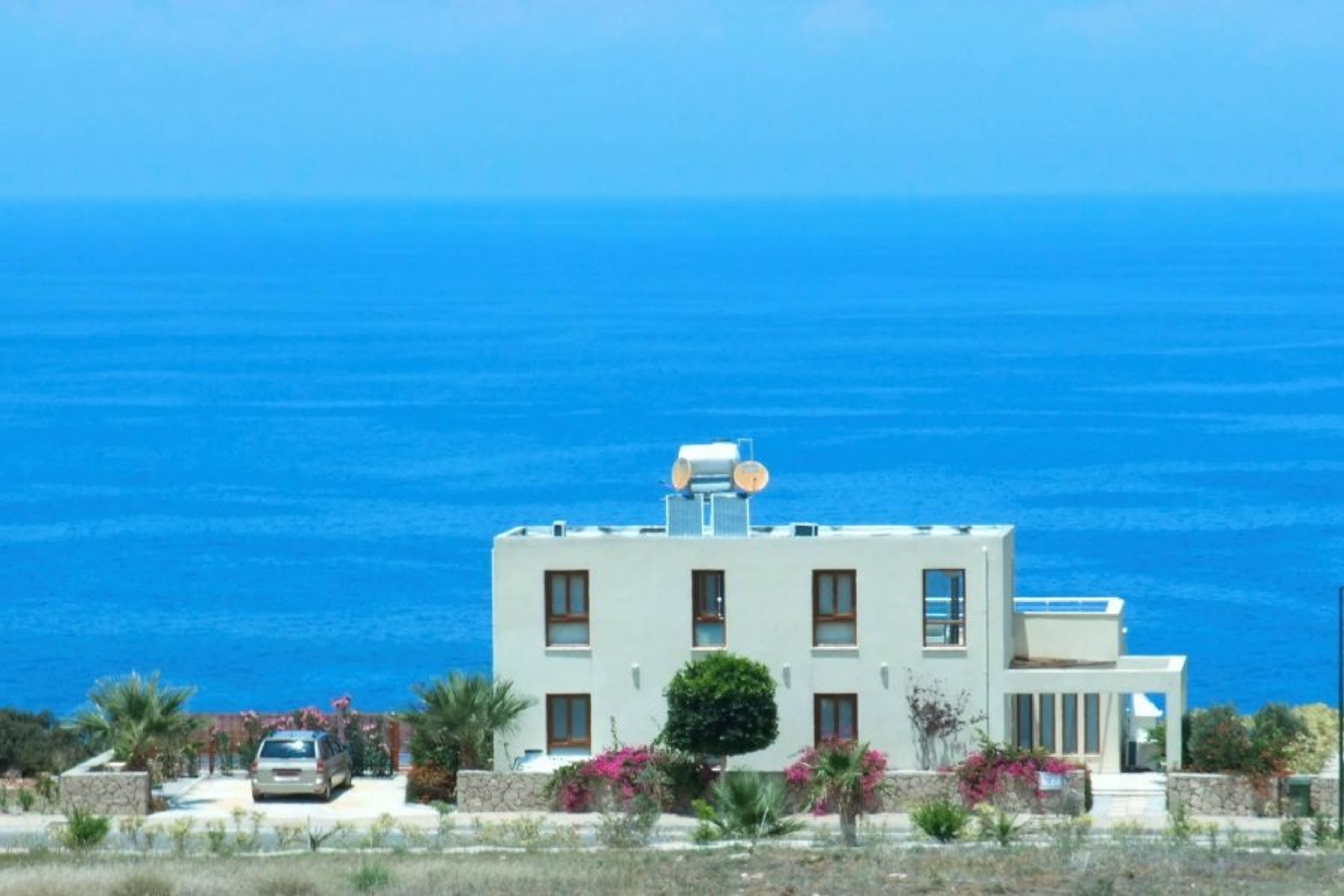 a villa with a SEAVIEW!